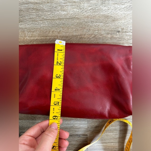 Patricia Nash NWT Wristlet Clutch Folding Expandable Ruby Red Leather VALERIE - Picture 11 of 11